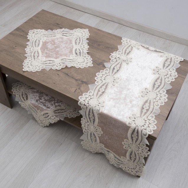 Σετ 5 Τεμ. Τραπεζοκαρέ/Καρέ/Σεμέν/Πετσετάκια...