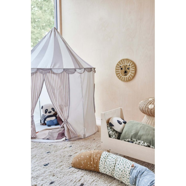 Σκηνή Τσίρκο Ουου