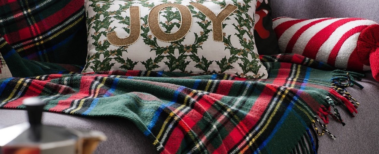 Χριστουγεννιάτικη Διακόσμηση Σαλονιού 2024: Tips για να την απογειώσετε